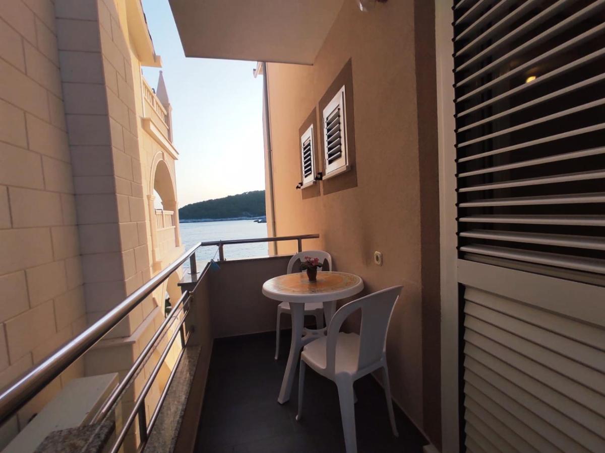 Apartments Dragica Мілна Екстер'єр фото