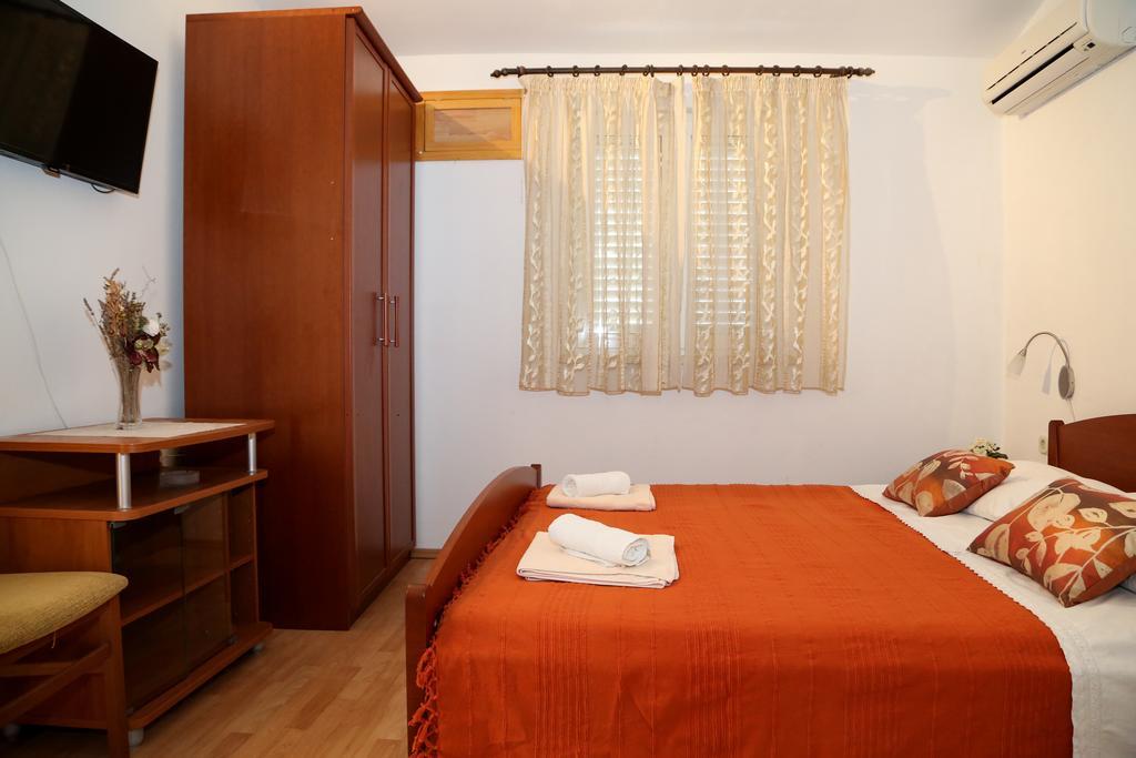 Apartments Dragica Мілна Екстер'єр фото