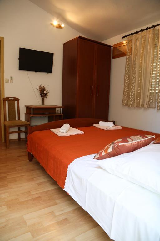 Apartments Dragica Мілна Екстер'єр фото