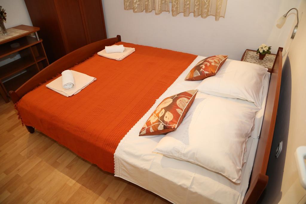 Apartments Dragica Мілна Екстер'єр фото
