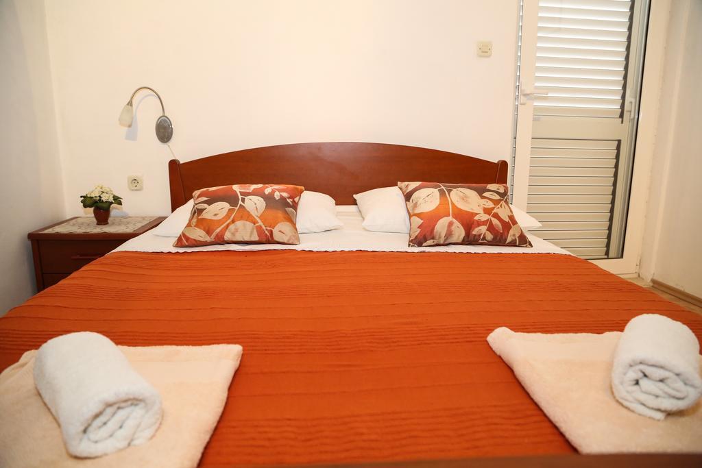 Apartments Dragica Мілна Екстер'єр фото