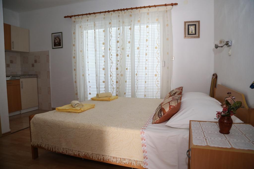 Apartments Dragica Мілна Екстер'єр фото