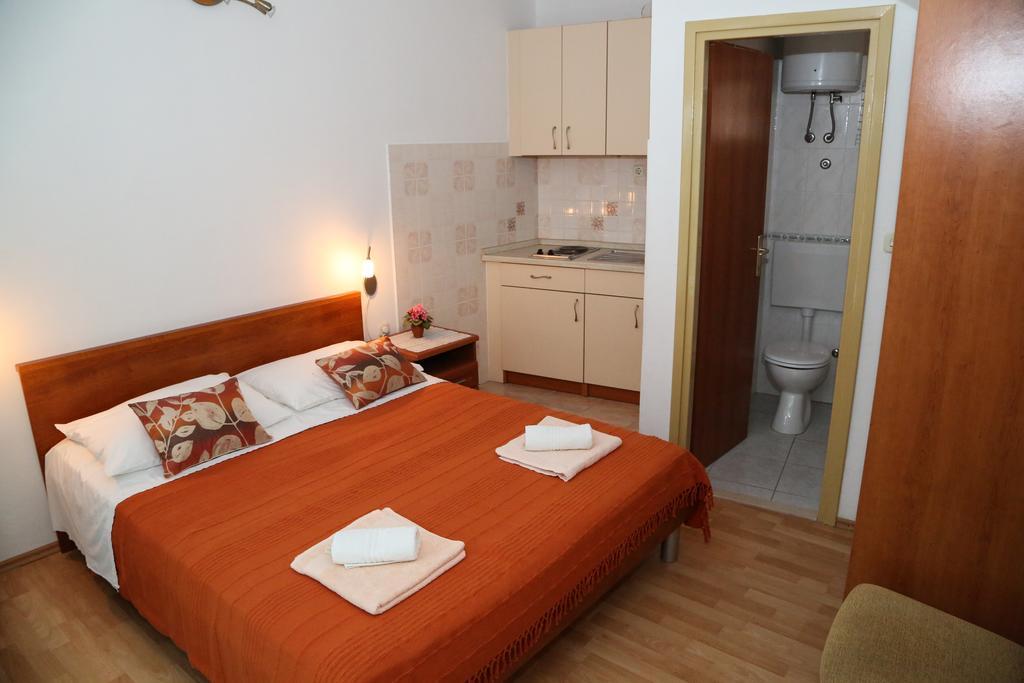 Apartments Dragica Мілна Екстер'єр фото