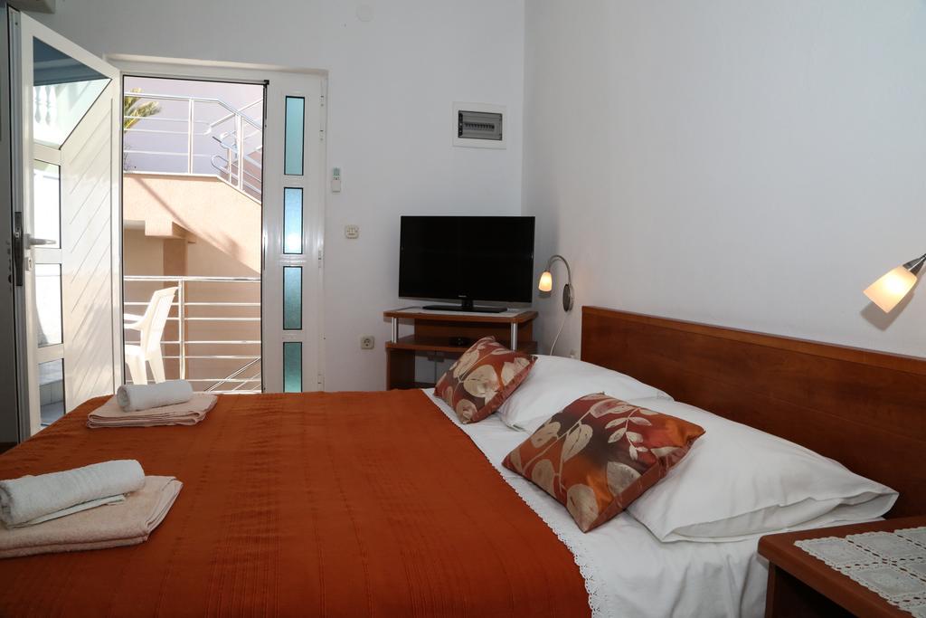 Apartments Dragica Мілна Екстер'єр фото